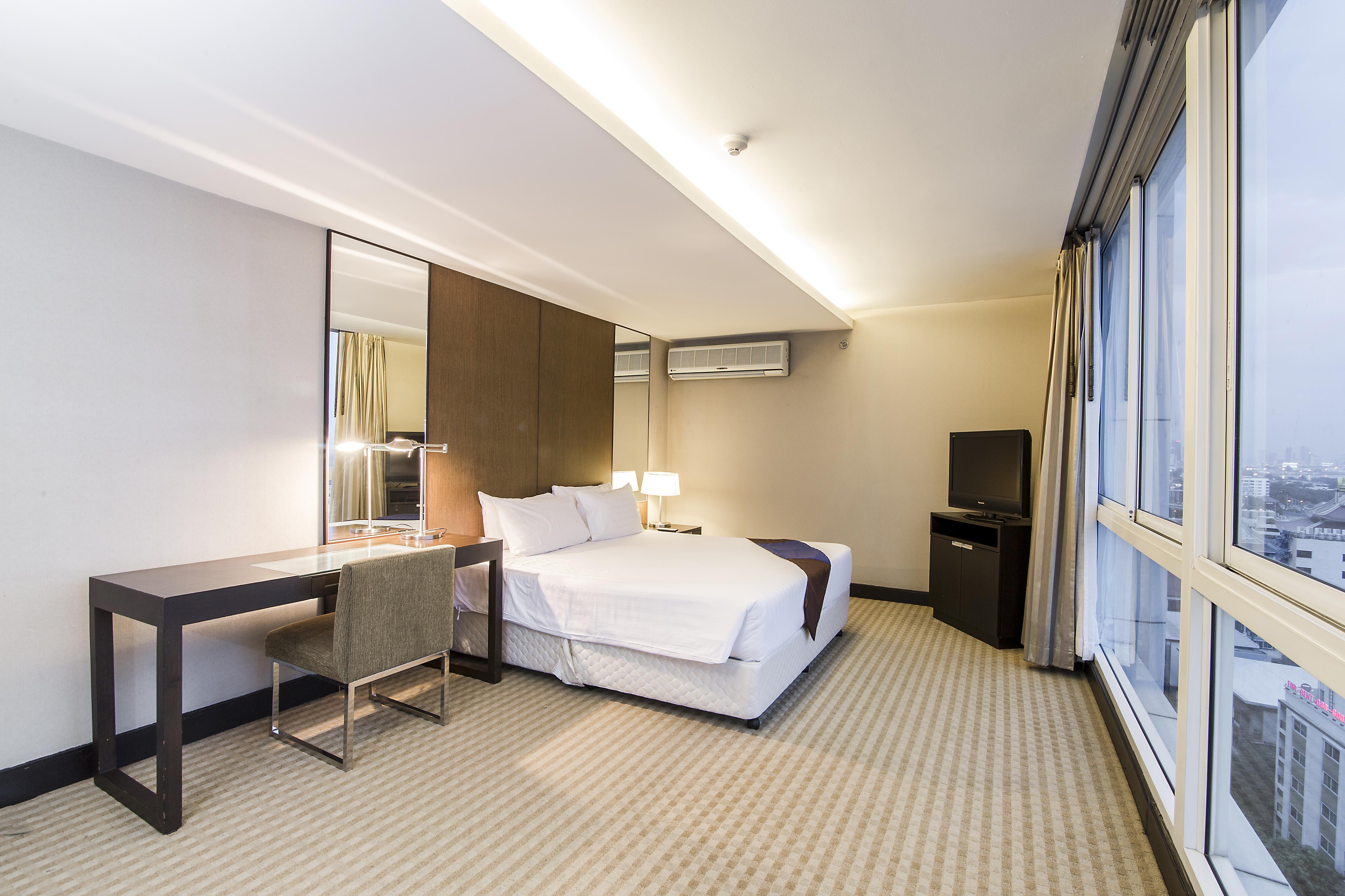 The Narathiwas Hotel & Residence Sathorn Bangkok Exterior photo