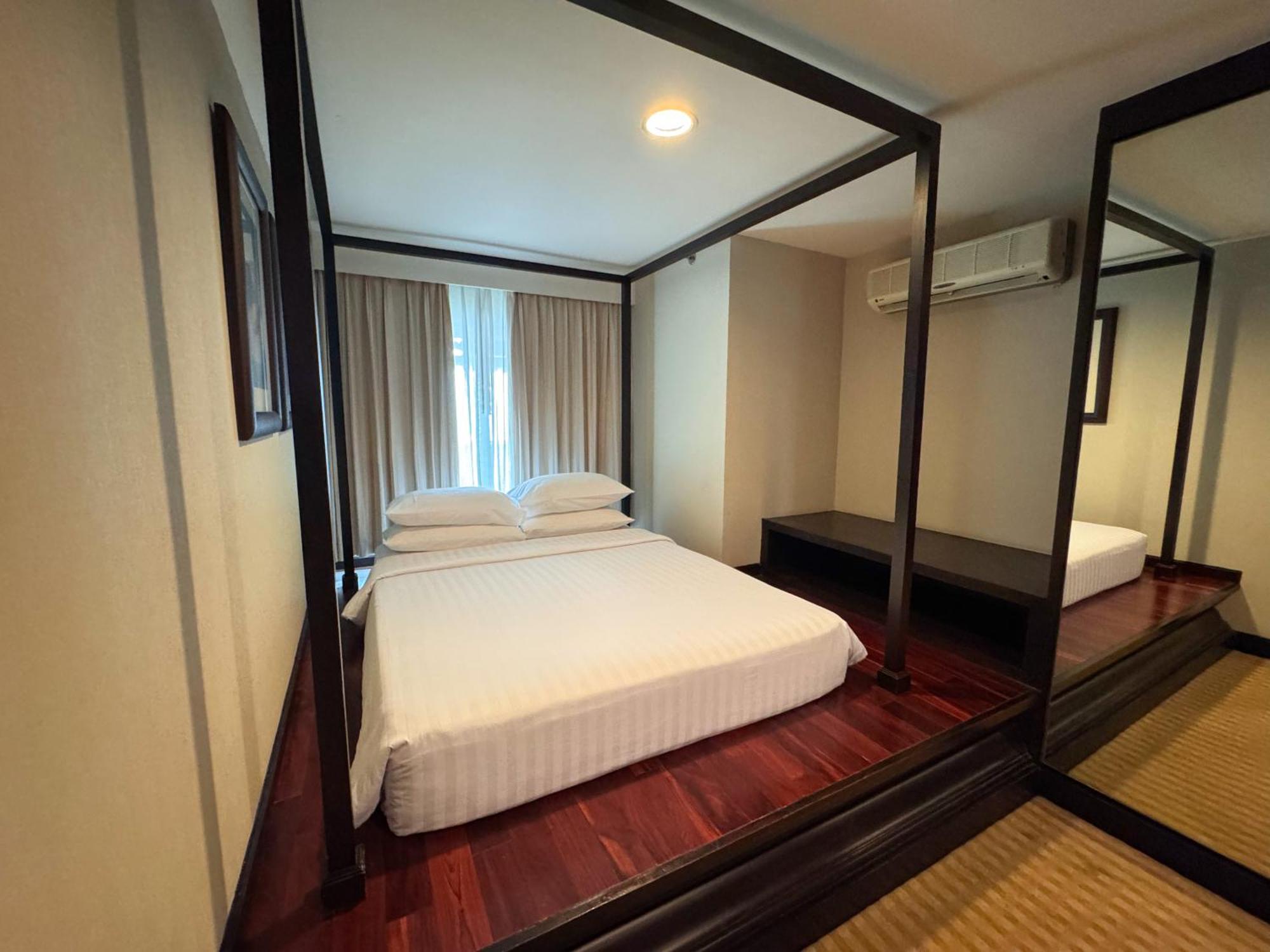 The Narathiwas Hotel & Residence Sathorn Bangkok Exterior photo
