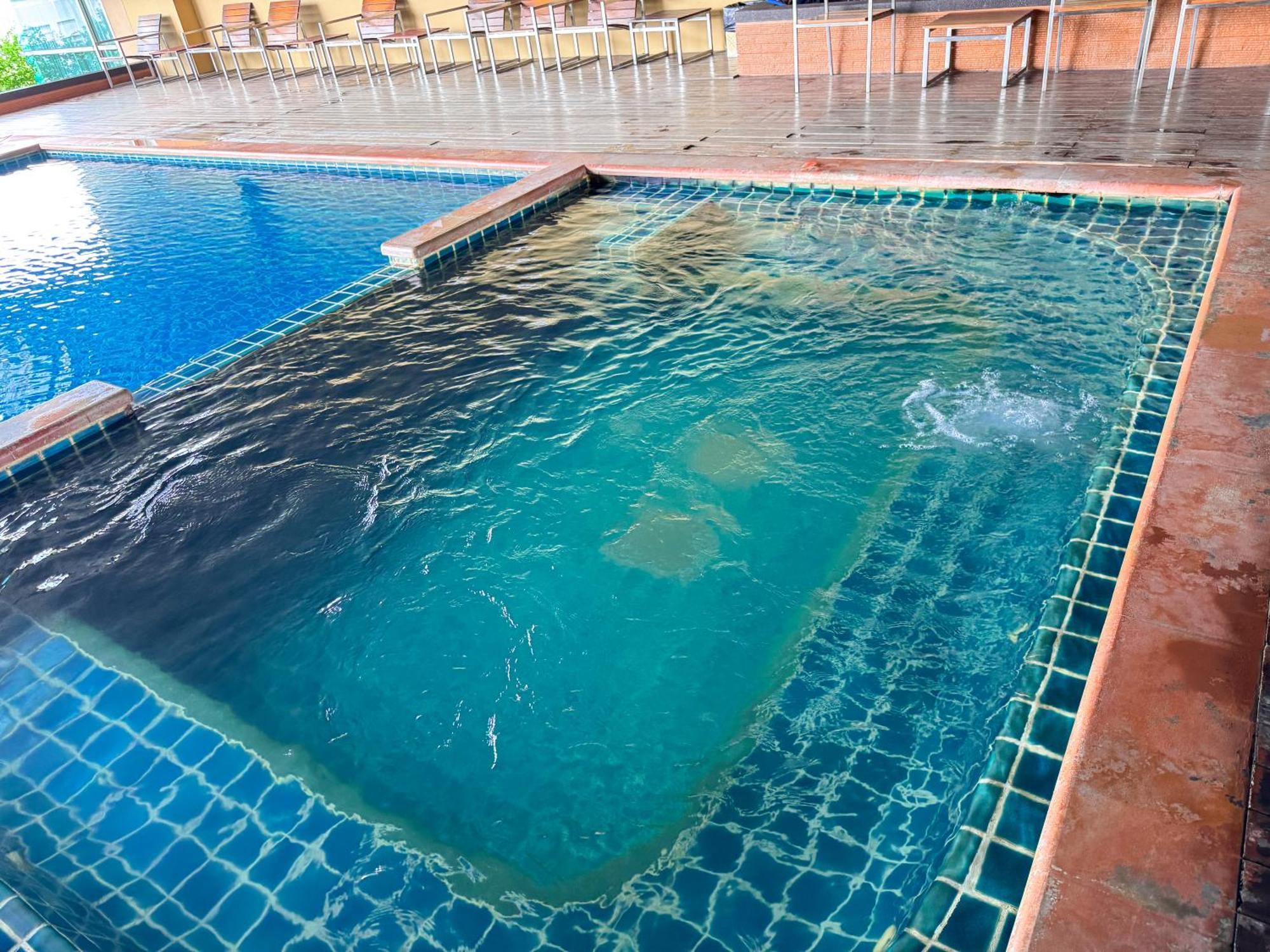 The Narathiwas Hotel & Residence Sathorn Bangkok Exterior photo