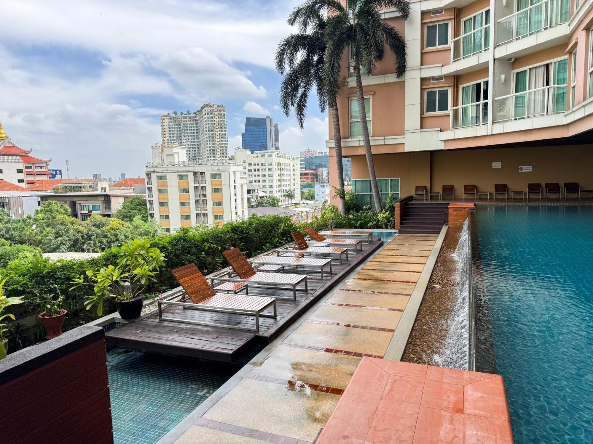 The Narathiwas Hotel & Residence Sathorn Bangkok Exterior photo
