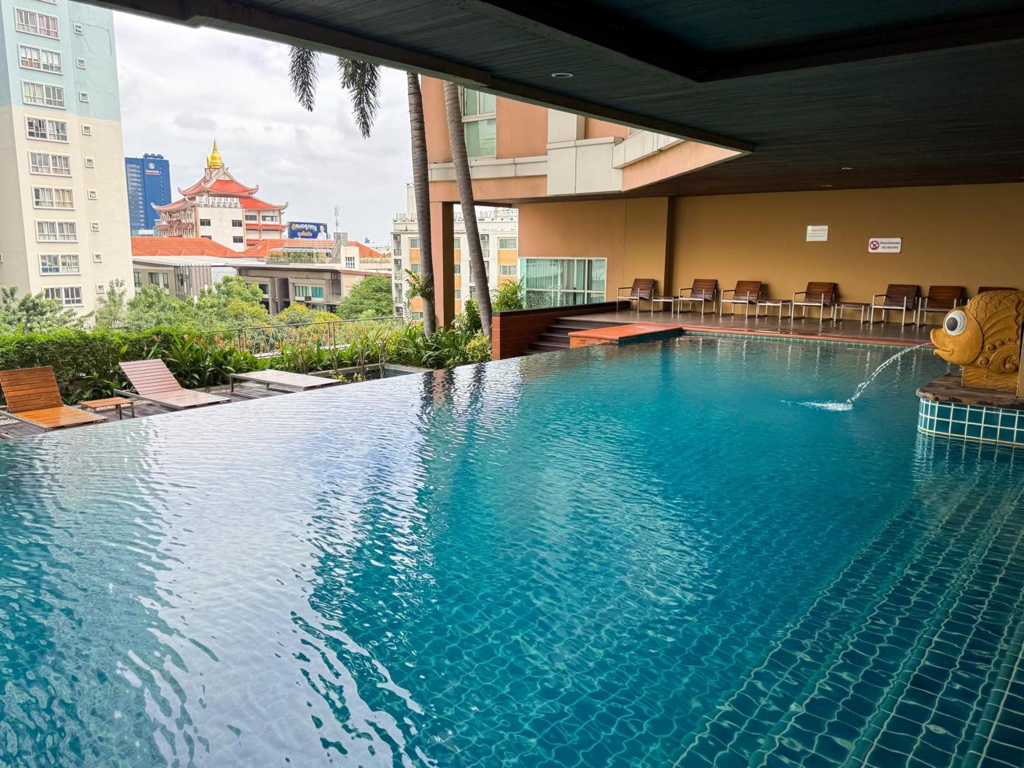 The Narathiwas Hotel & Residence Sathorn Bangkok Exterior photo