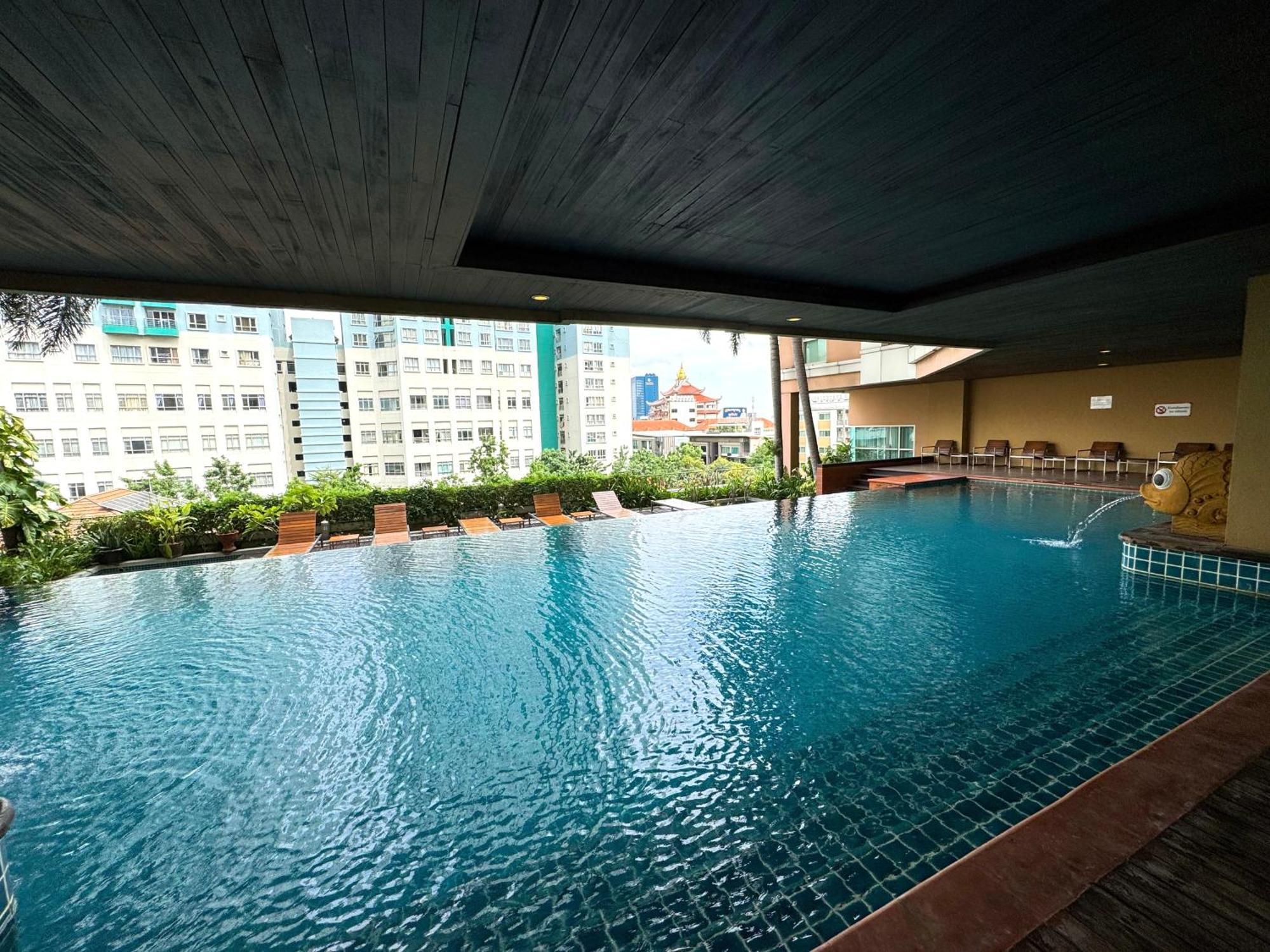 The Narathiwas Hotel & Residence Sathorn Bangkok Exterior photo