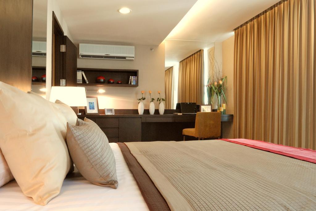 The Narathiwas Hotel & Residence Sathorn Bangkok Exterior photo